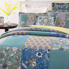Load image into Gallery viewer, Tache Cotton Bohemian Tropical Calla Lily Quilted Patchwork Bedspread Set (JHW-687)