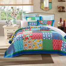 Load image into Gallery viewer, Tache Cotton Dreamy Meadow Patchwork Floral Quilt Set (JHW-568)