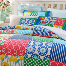 Load image into Gallery viewer, Tache Cotton Dreamy Meadow Patchwork Floral Quilt Set (JHW-568)