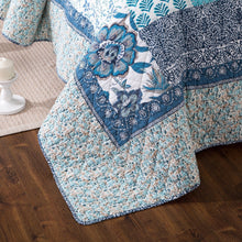 Load image into Gallery viewer, Tache cotton Floral Patchwork Blue Elegance Bedspread Coverlet Quilt Set (JHW-657)