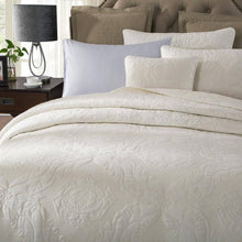 Load image into Gallery viewer, Tache Vanilla Cream Ivory Paisley Damask Stitch Matelassé Cotton Quilt Set (JHW-643)