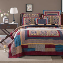 Load image into Gallery viewer, Tache Vineyard Cottage Floral Lightweight Patchwork Bedspread Quilt Set (JHW-827)