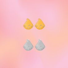 Load image into Gallery viewer, Titanium Shimmer Shell Studs