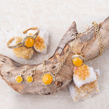 Load image into Gallery viewer, River Rocks Yellow Quartz and Golden Cuff Bracelet