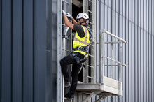 Load image into Gallery viewer, Frontline VLRS Securail Pro Vertical Lifeline System 40'