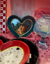 Load image into Gallery viewer, Large Checkered Heart Dishes