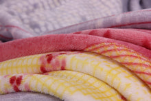 Load image into Gallery viewer, DaDa Bedding Seashore Sunny Yellow Lavender Floral Flannel Mink Fleece Throw Blanket (XY9901)