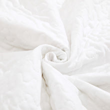 Load image into Gallery viewer, DaDa Bedding Romantic Roses Floral Throw Blanket - Lovely Spring Pink &amp; White Scalloped Colorful Lightweight Breathable - Bright Vibrant Quilted Throw Blanket - 50 x 60