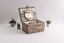 Load image into Gallery viewer, Classic Picnic Basket for 2