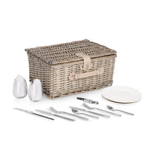 Load image into Gallery viewer, Classic Picnic Basket for 2