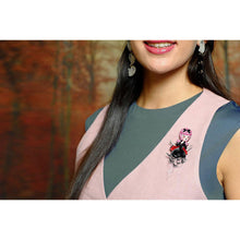 Load image into Gallery viewer, Vampiress With Bats Brooch by Laliblue
