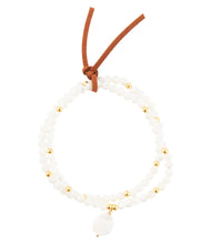 Load image into Gallery viewer, White Mother of Pearl Stretch Golden Bracelet