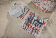 Load image into Gallery viewer, Promenade Picnic Basket